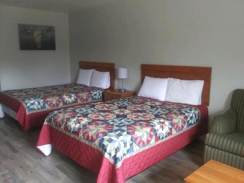 Whispering Creek Lodging & Rv Resort Newton Exterior foto